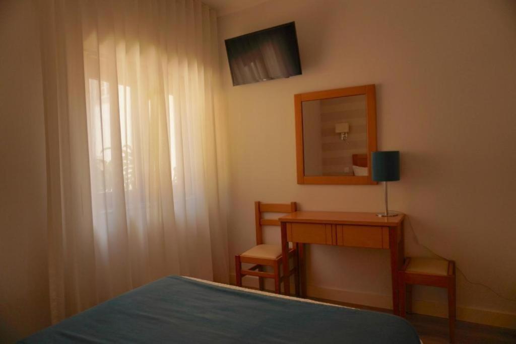 Hotel Dom Lourenco Areia Branca Exteriör bild
