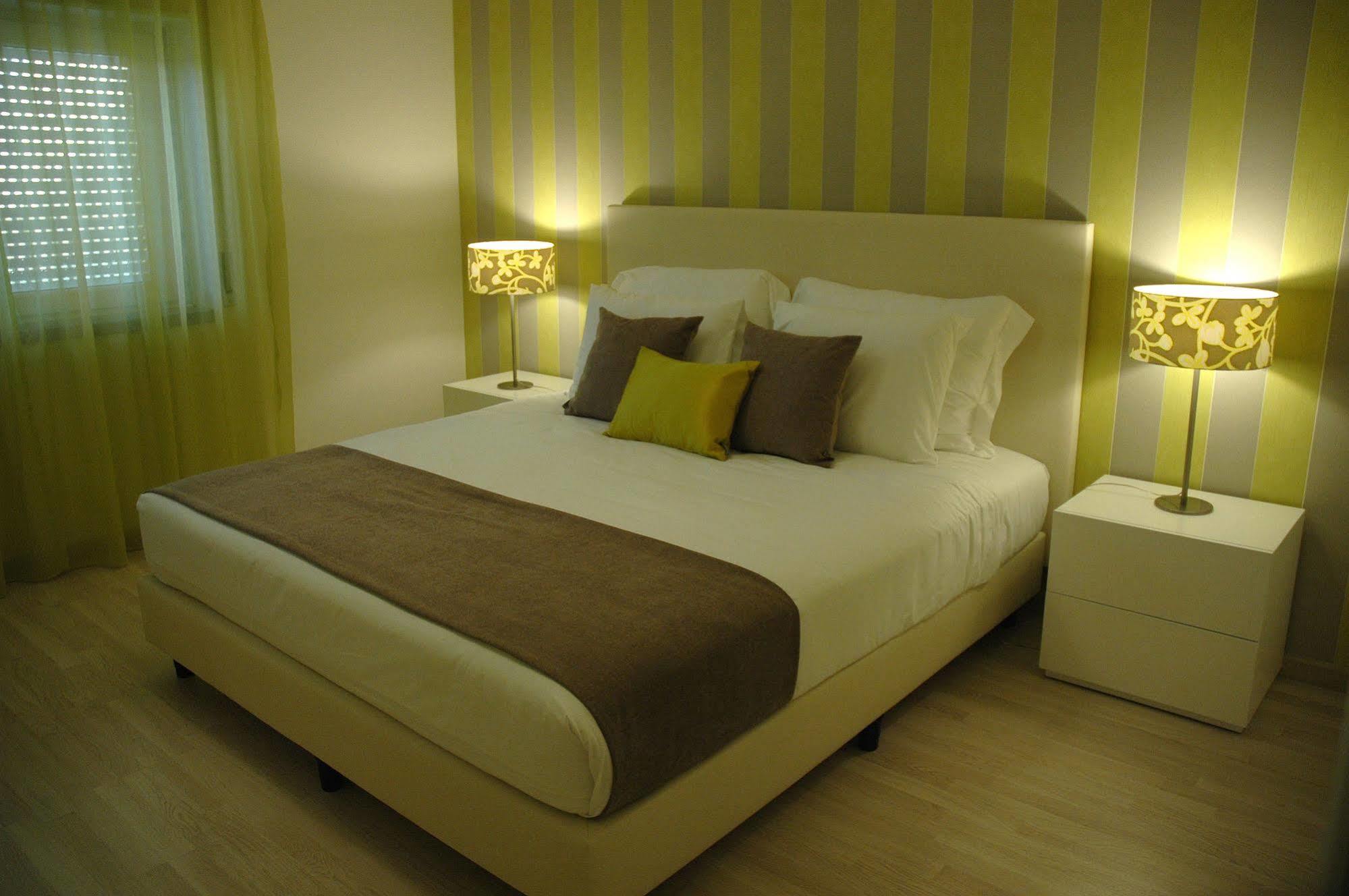 Hotel Dom Lourenco Areia Branca Exteriör bild