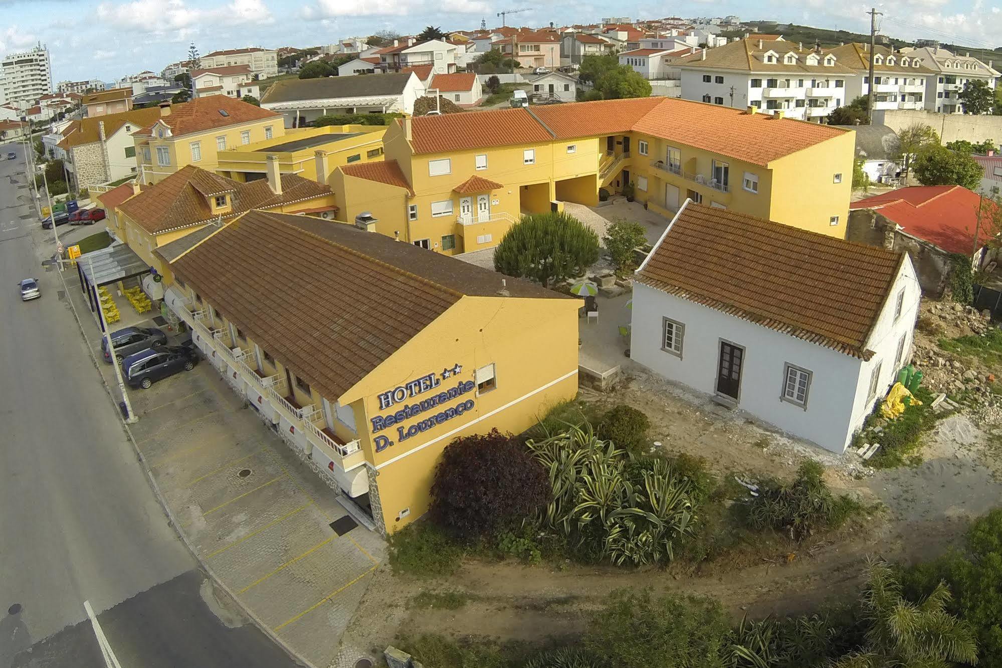 Hotel Dom Lourenco Areia Branca Exteriör bild